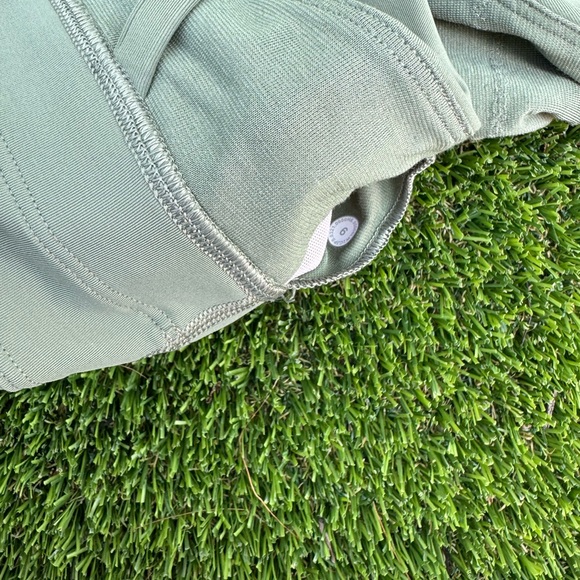 Lululemon athletics high neck sports bra size 6 - Picture 5 of 6